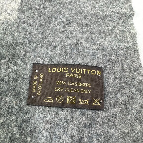 LOUIS VUITTON Gray Cashmere Logo Unisex Scarf Made in Scotland - Picture 7 of 10